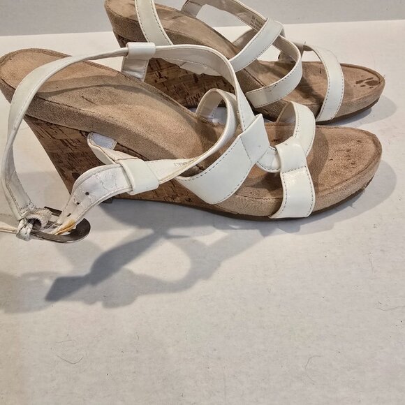 Women's Aerosole White Cork Wedge Sandals size 8 3" Heel - Picture 2 of 9